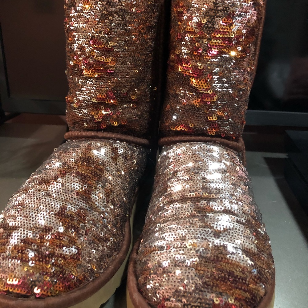 Sparkly brown uggs